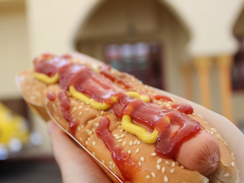 Kasa online w działalności gastronomicznej z hot dogami
